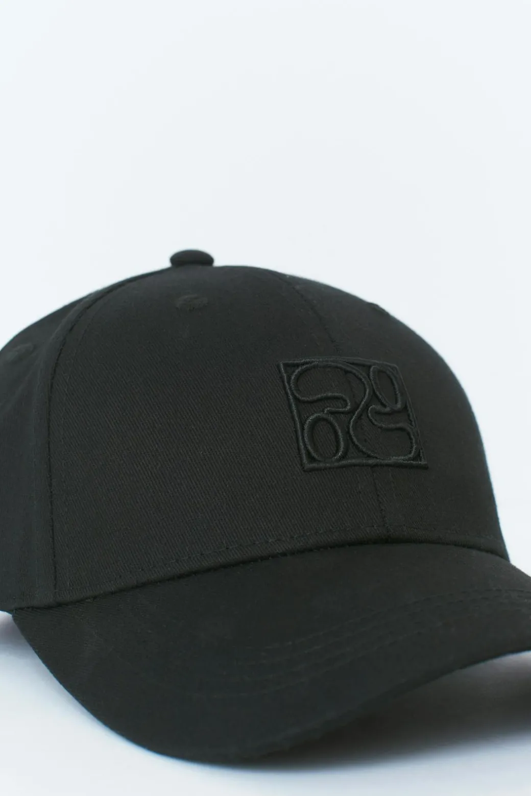 Sporty cap