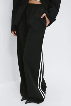 Sporty wide trousers