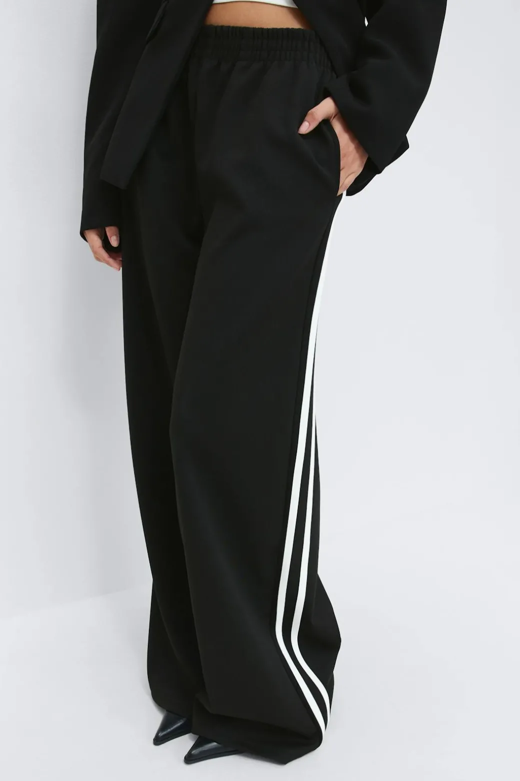 Sporty wide trousers