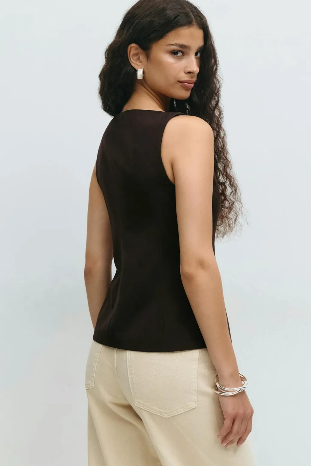 Tailored boatneck vest