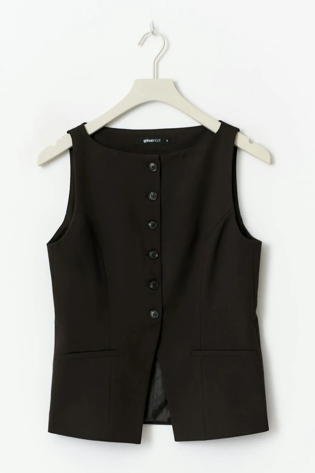 Tailored boatneck vest