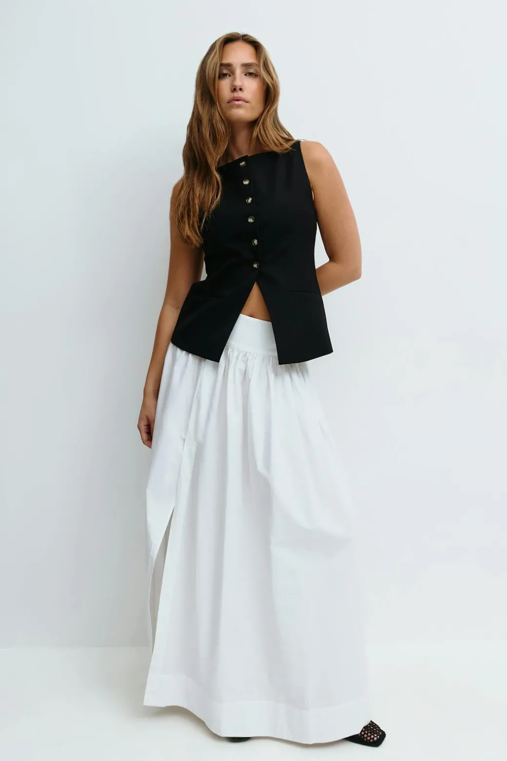 Tailored boatneck vest