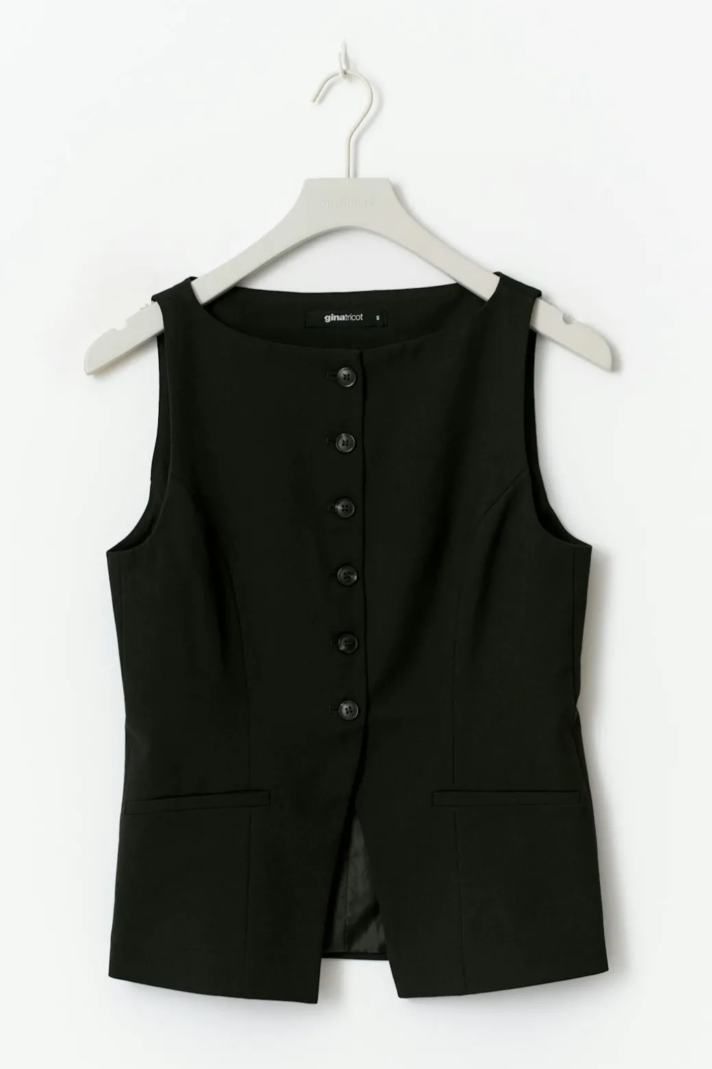 Tailored boatneck vest