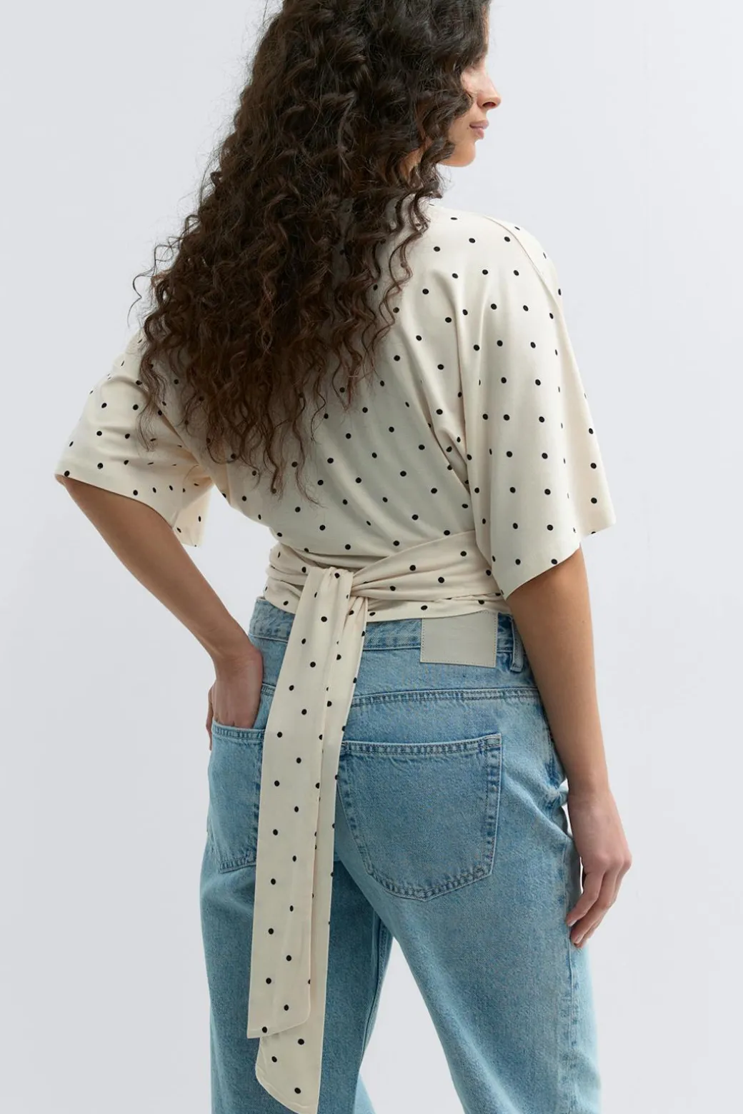 Tie back top