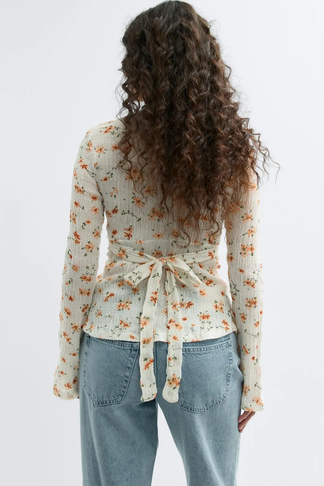 Tie back top