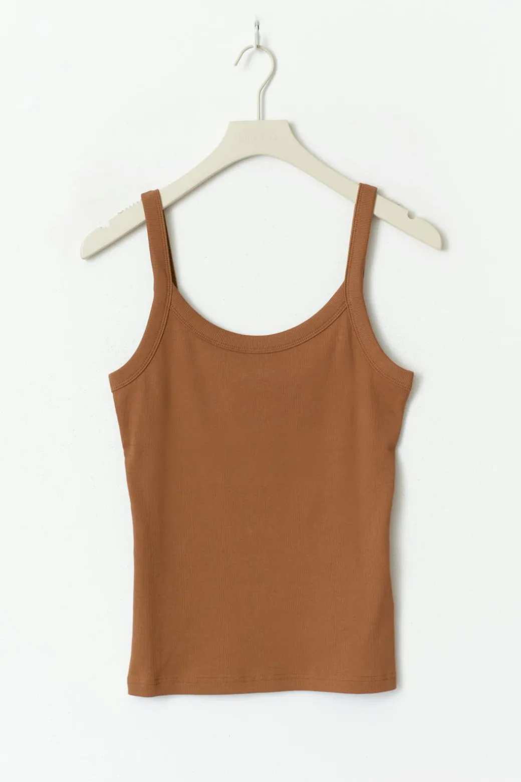 Tight fit rib singlet