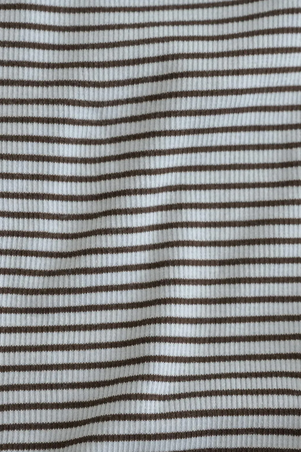Tight fit rib singlet