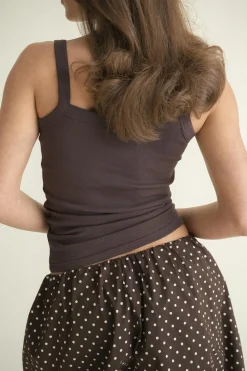 Tight fit rib singlet