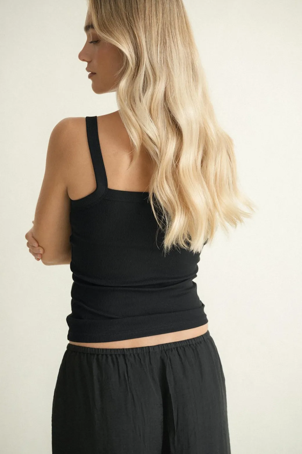 Tight fit rib singlet