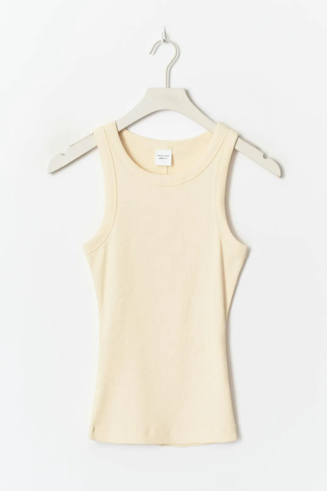 Tight fit rib tank