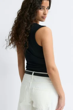 Tight v-neck rib tank