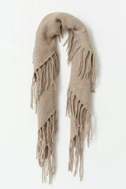 Triangle scarf