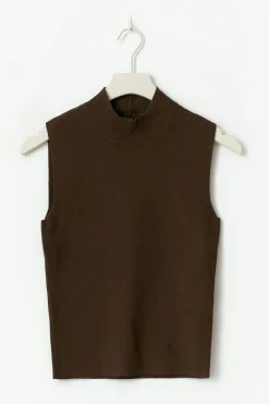 Turtleneck knitted top
