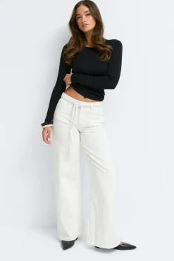 Twisted wide jeans