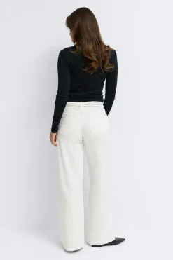 Twisted wide jeans