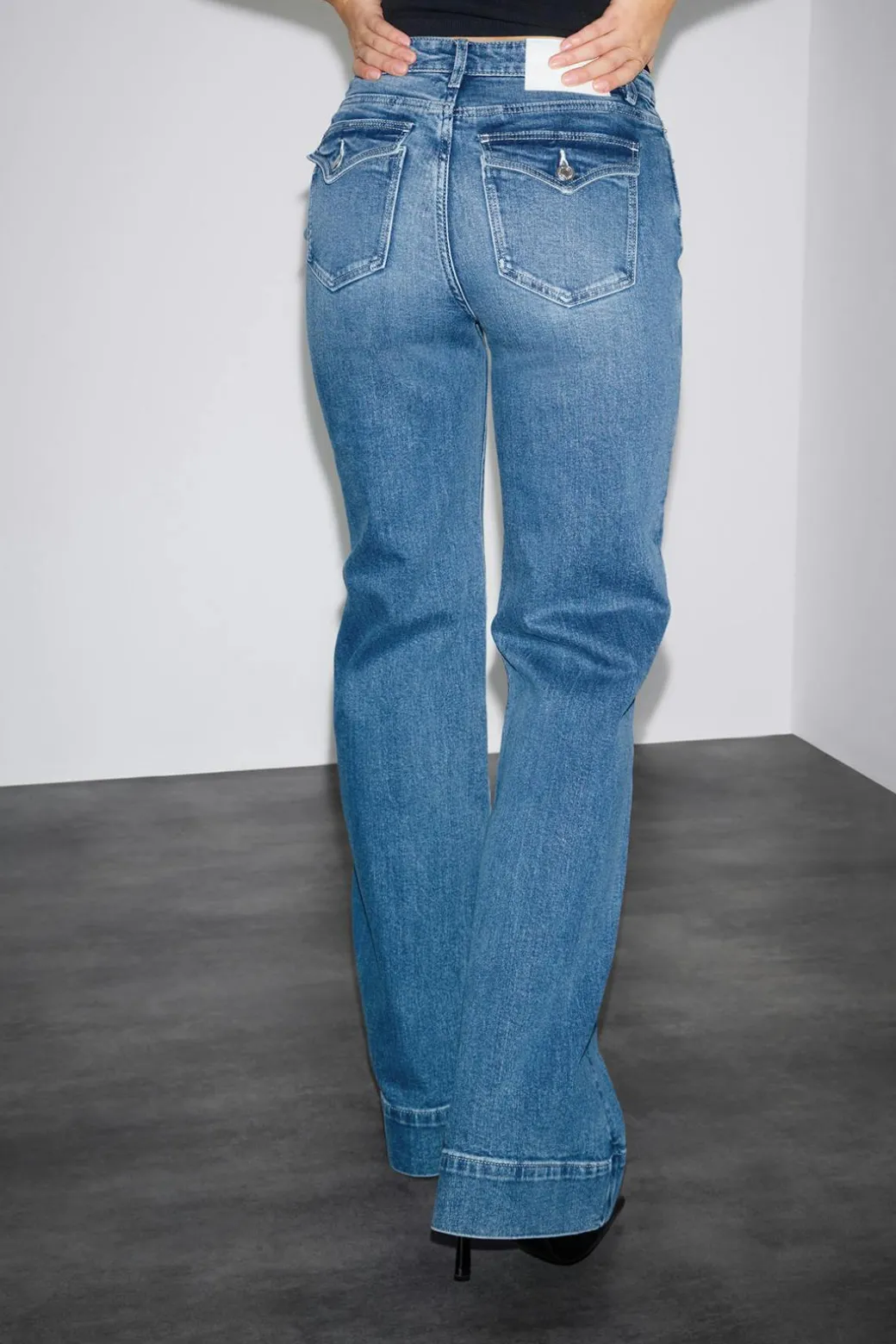 Waist hug flare jeans