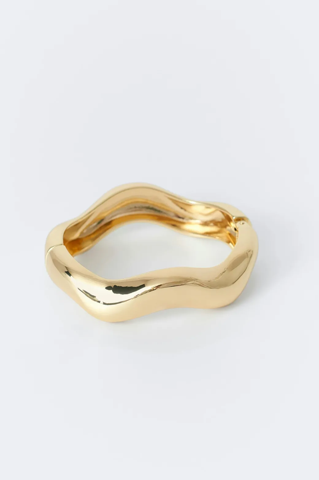Wave bracelet