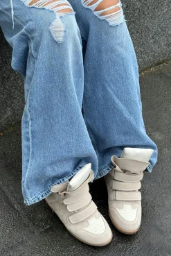 14+ wedge sneakers