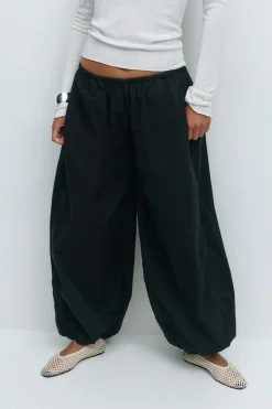 Wide balloon trousers