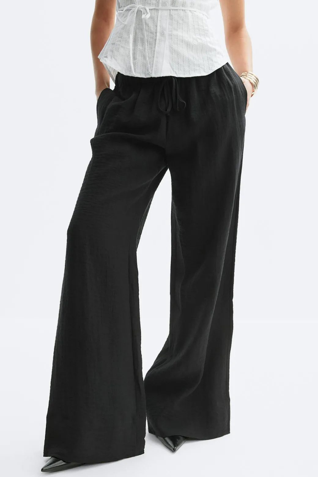 Wide drawstring trousers