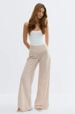 Wide leg trousers