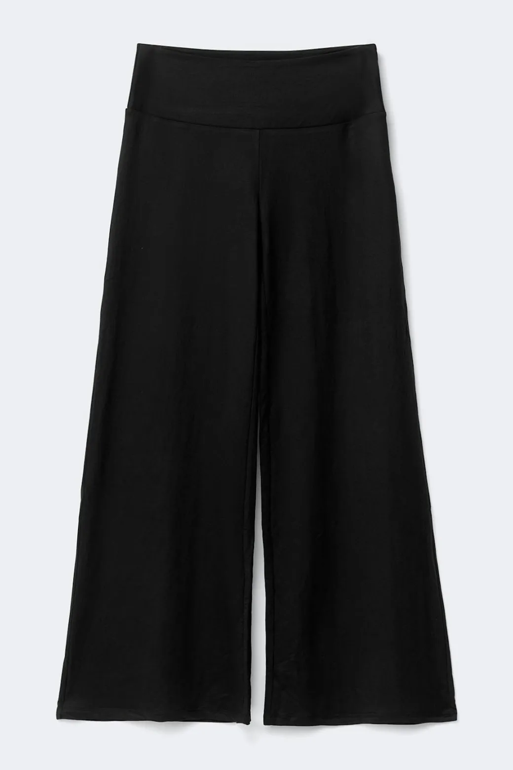 Wide leg trousers
