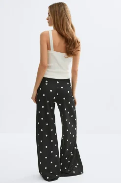 Wide leg trousers