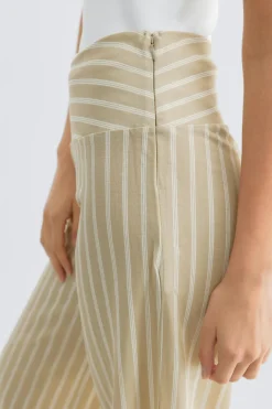 Wide leg trousers