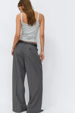 Wide pleated trousers