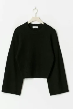Wide sleeve knitted sweater