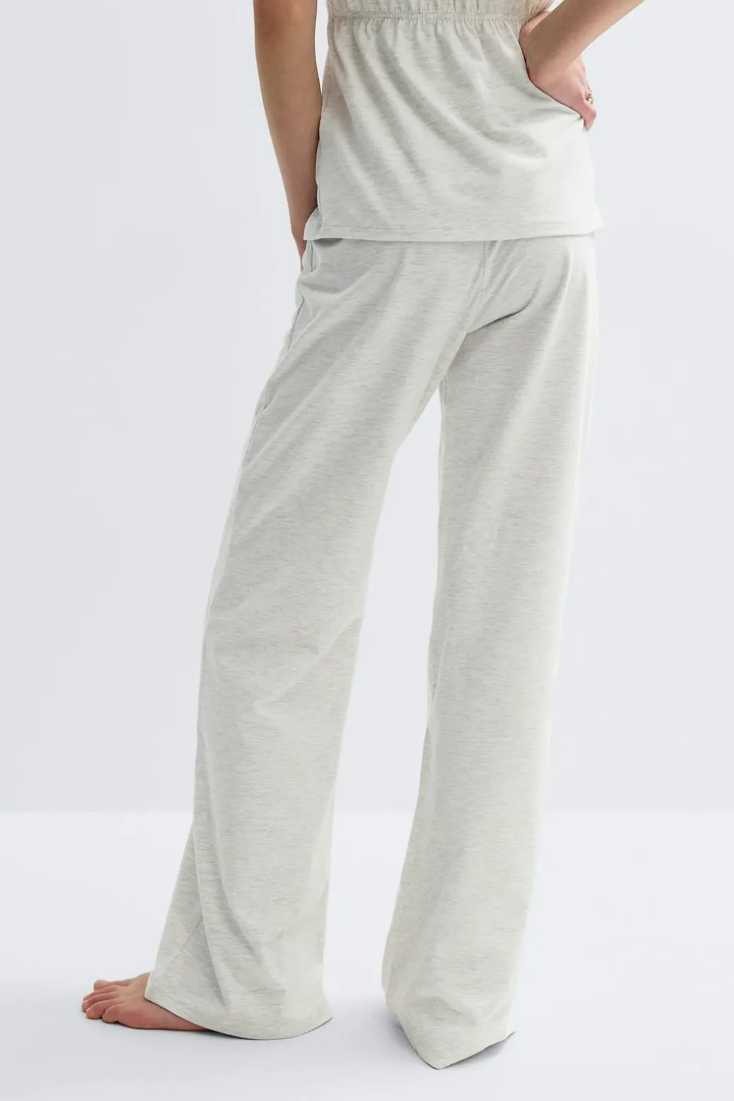 Y detail trousers