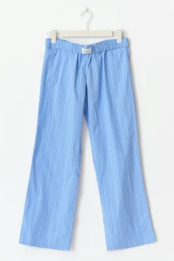 Y folded down trousers