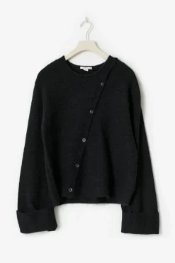 Y knitted sweater