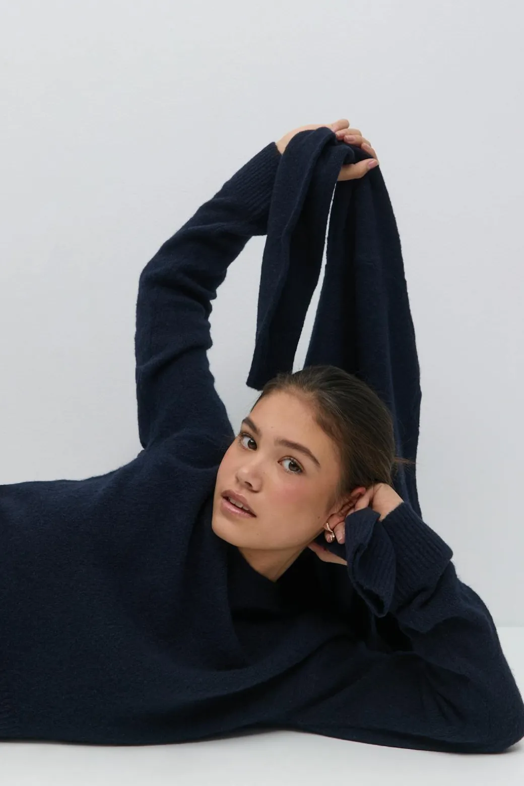 Y knitted sweater