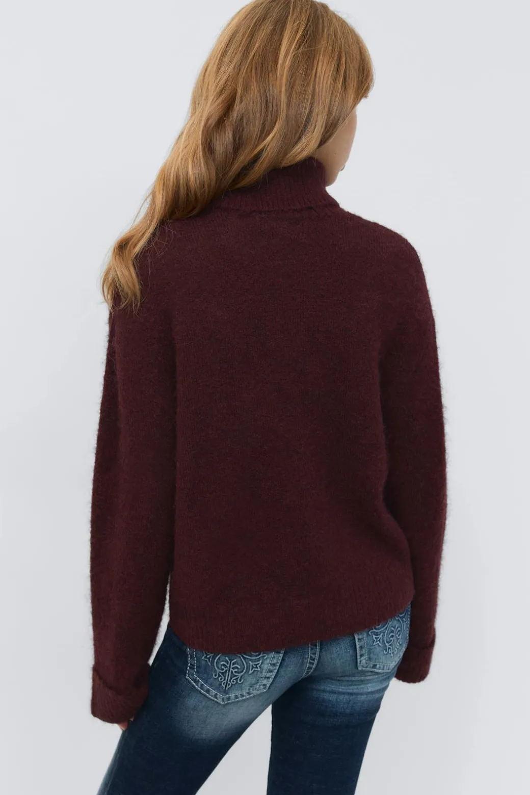Y knitted turtleneck sweater