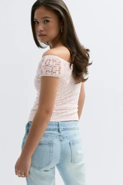 Y lace ruched top