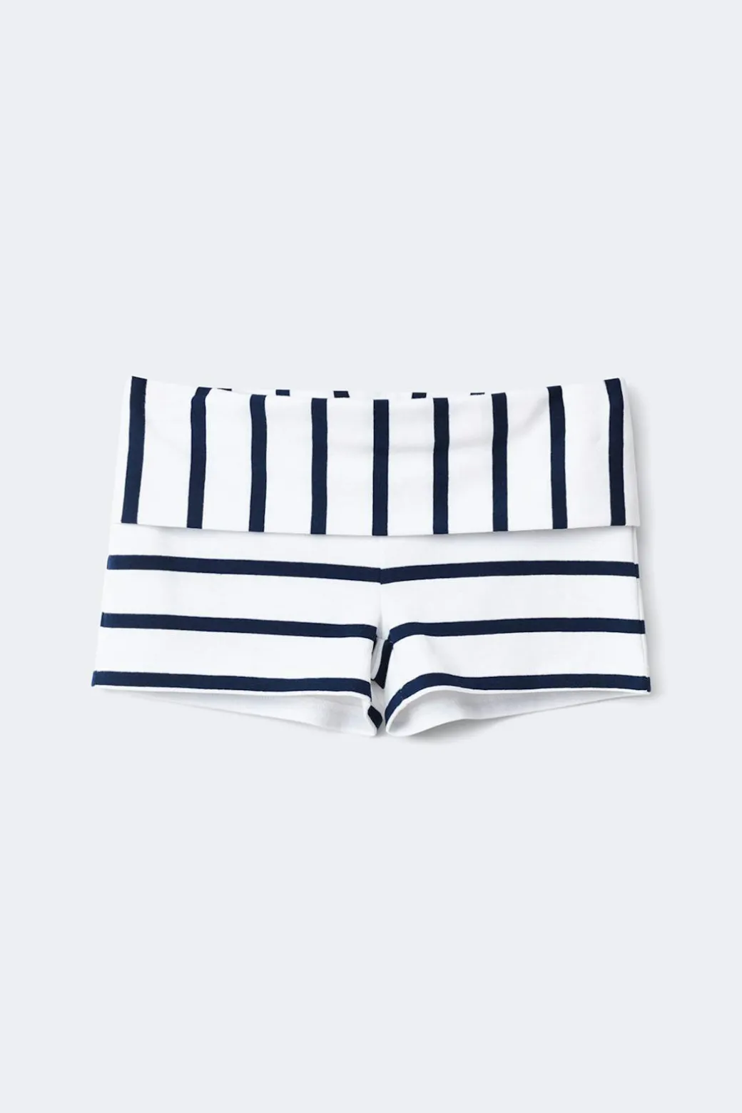 Y low folded shorts