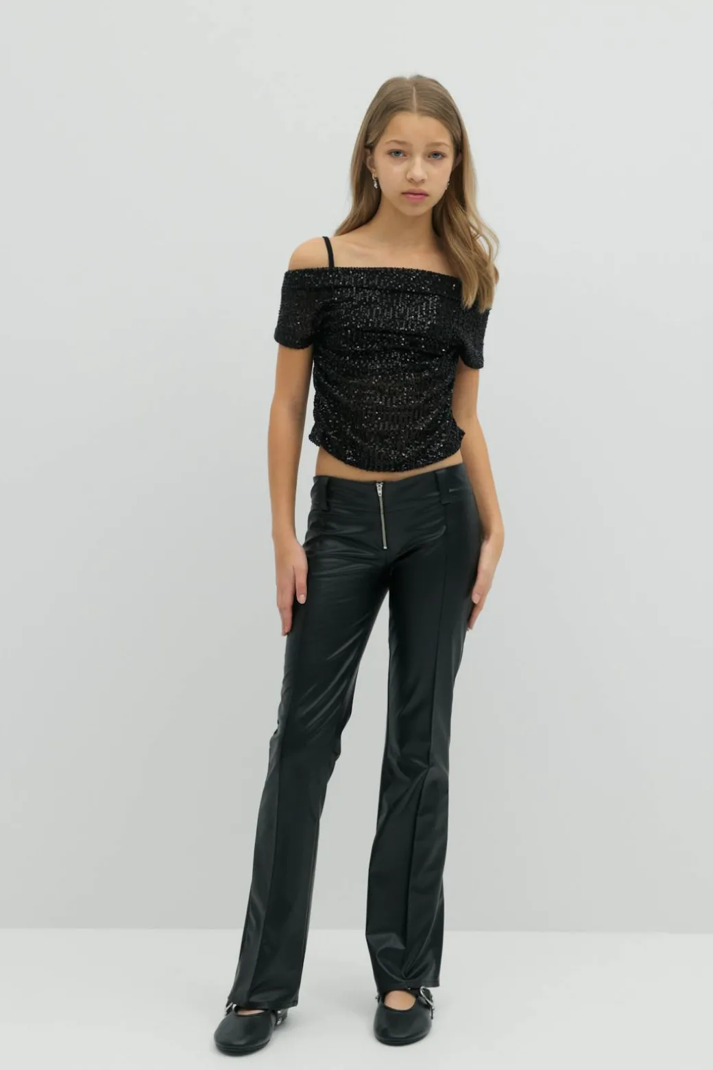 Y sequin off shoulder top