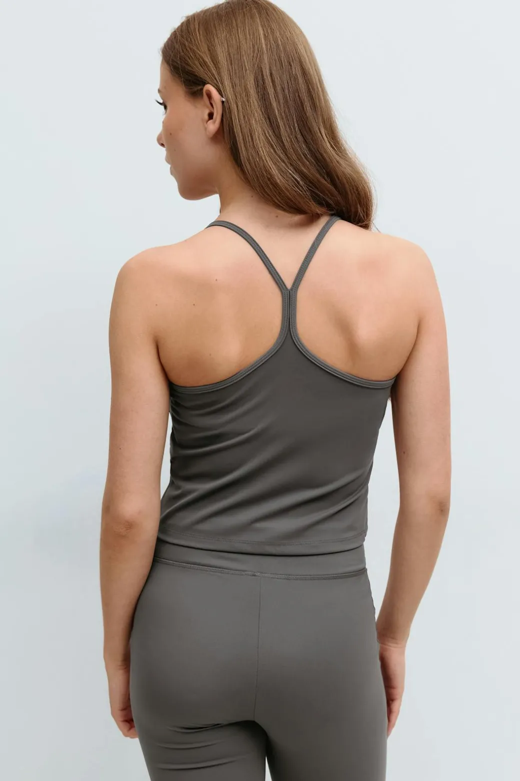 Y sporty singlet